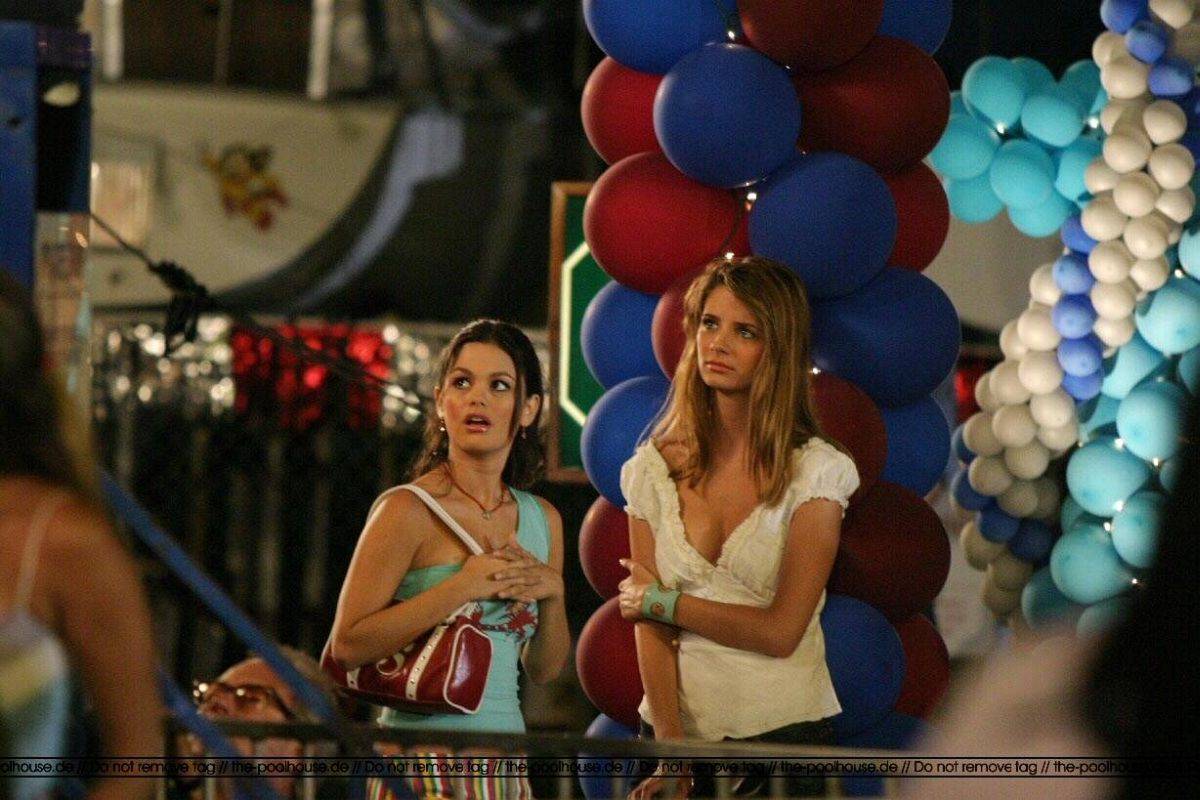 Cx4u_viWQAAMDZB.jpg large.jpg